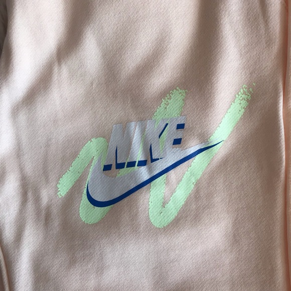 NWT Nike  sportswear sweatpants - Picture 3 of 6